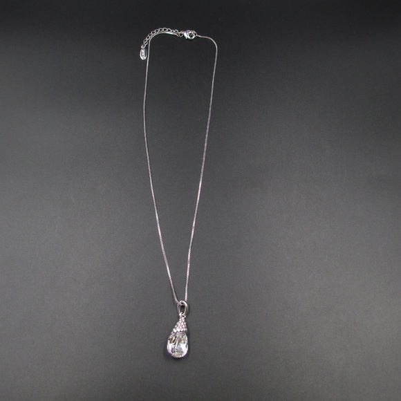 Vintage 17" Silver Tone Stunning Crystal Neckace - Picture 2 of 6